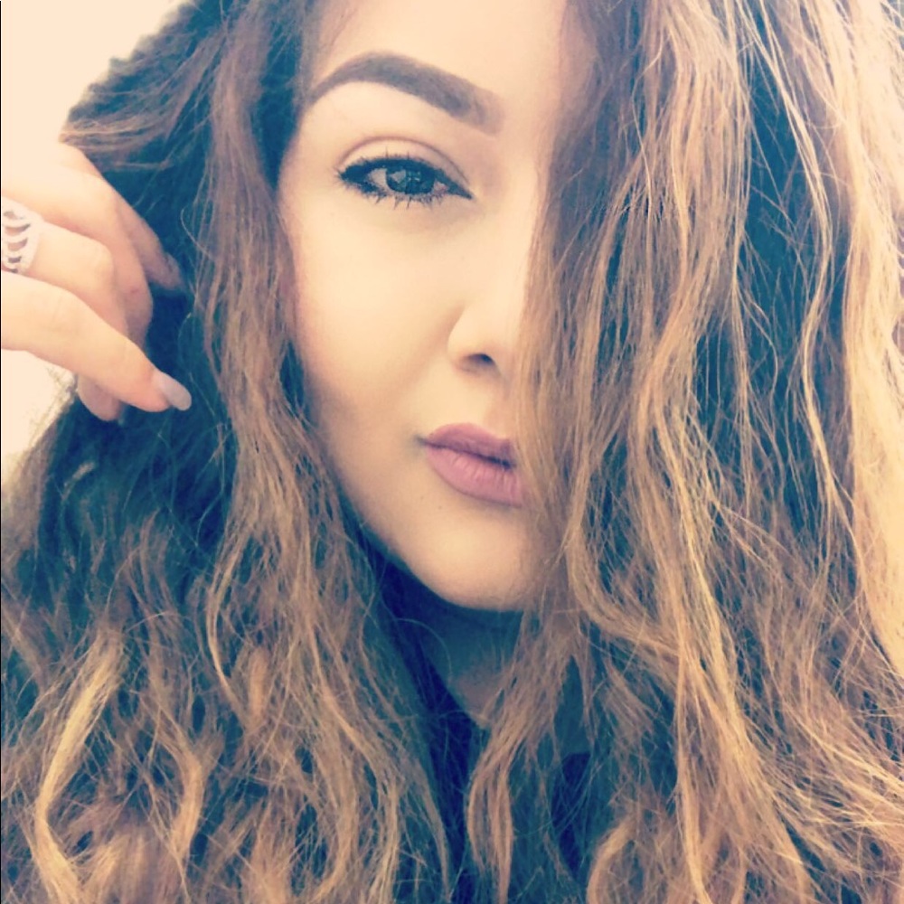 Meet your Posher, Maria